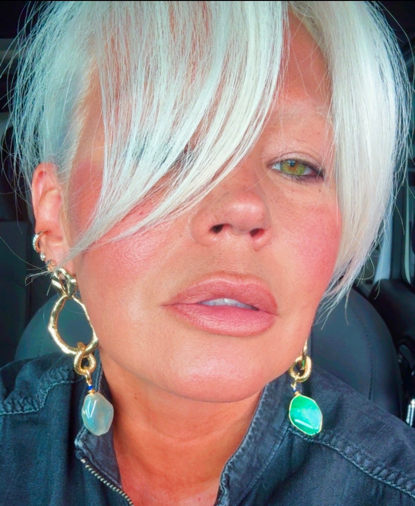 Gold-plated elegance with natural Agate stone